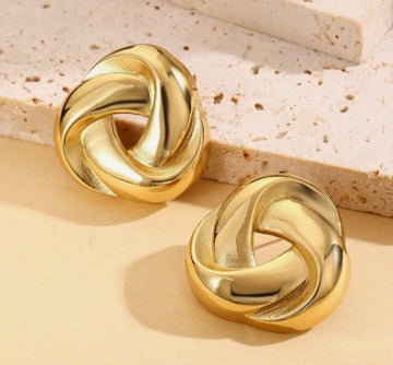 ANTI TARNISH INFINITY LOOP LUXE EARRING