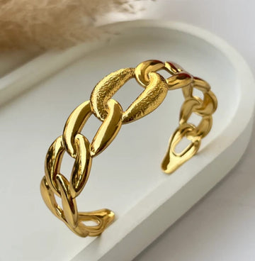 GOLD TONE PLATED CHUNKY LINK CUFF BRACELET
