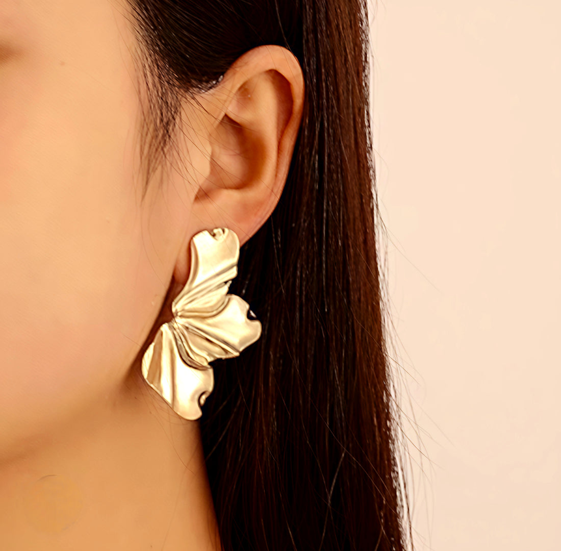 ANTITARNISH GOLDEN PETAL FOLDS EARRING