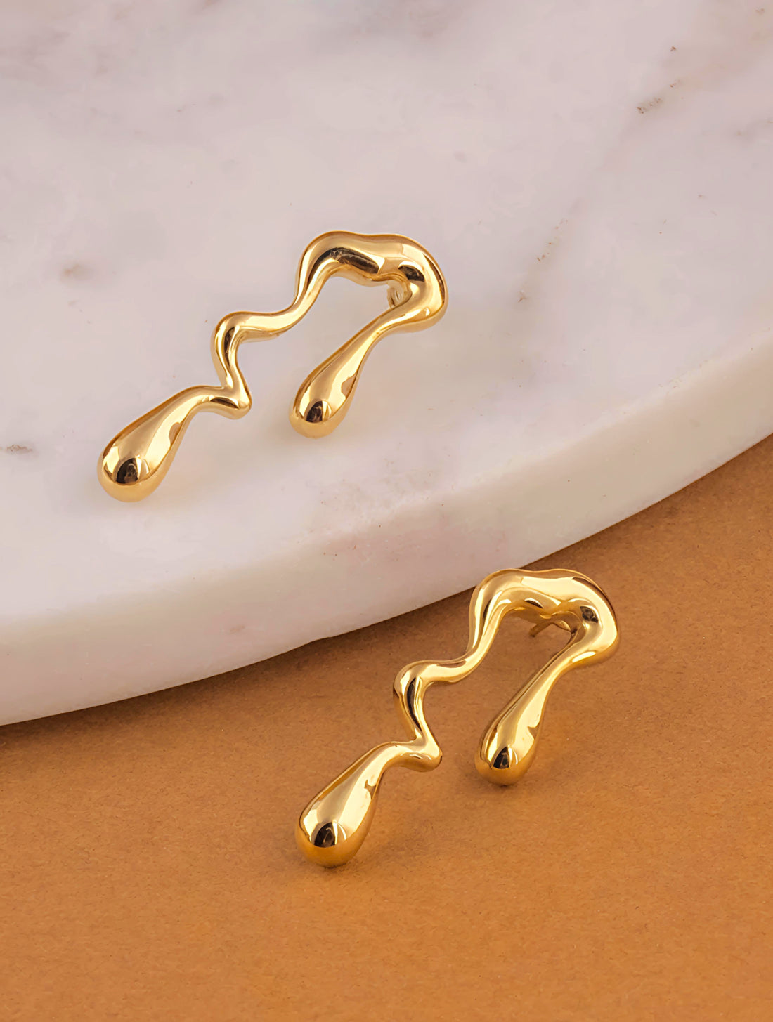 ANTITARNISH GOLDEN RIPPLE DROPS EARRING