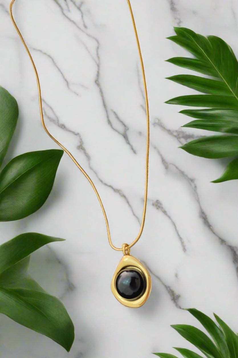 BLACK STONE ANTI-TARNISH GOLD TONE PLATED NECKLACE