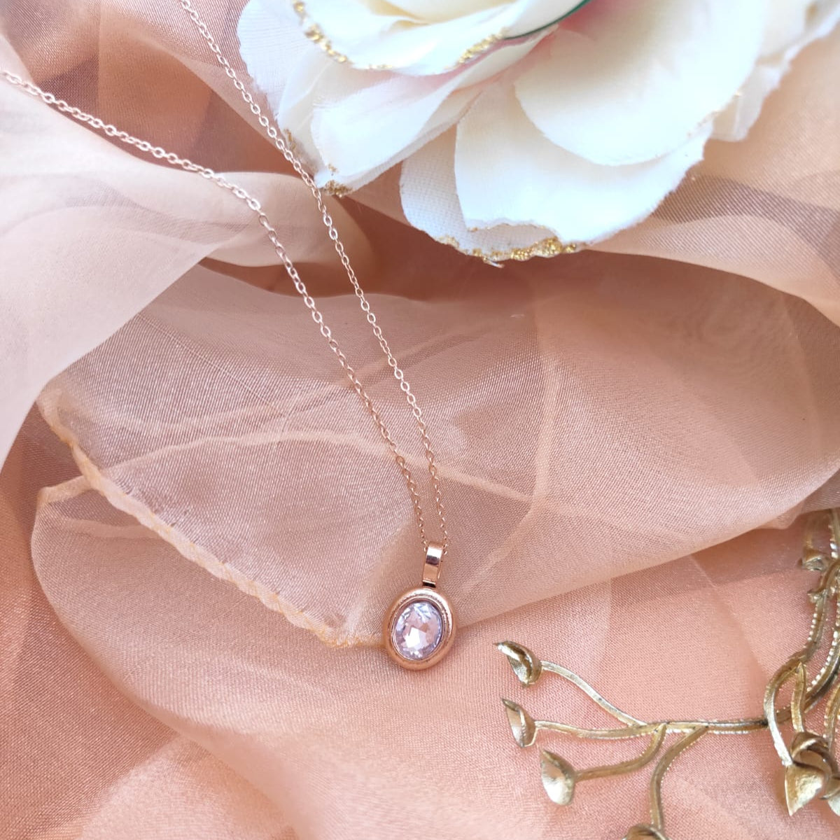 PINK CRYSTAL FANCY  OVAL PENDANT