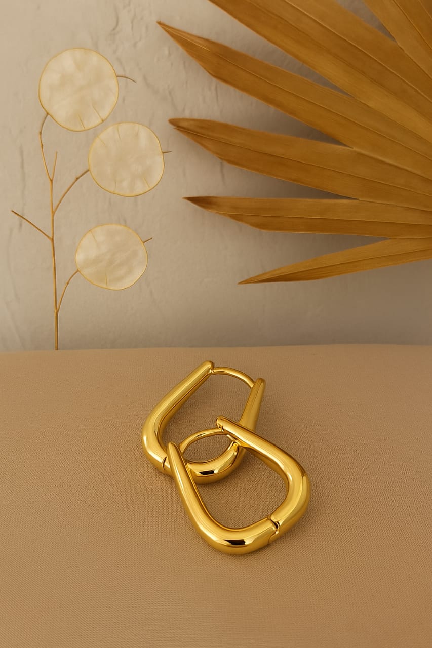 ANTI-TARNISH STYLISH JAR SHAPE HOOP EARRING