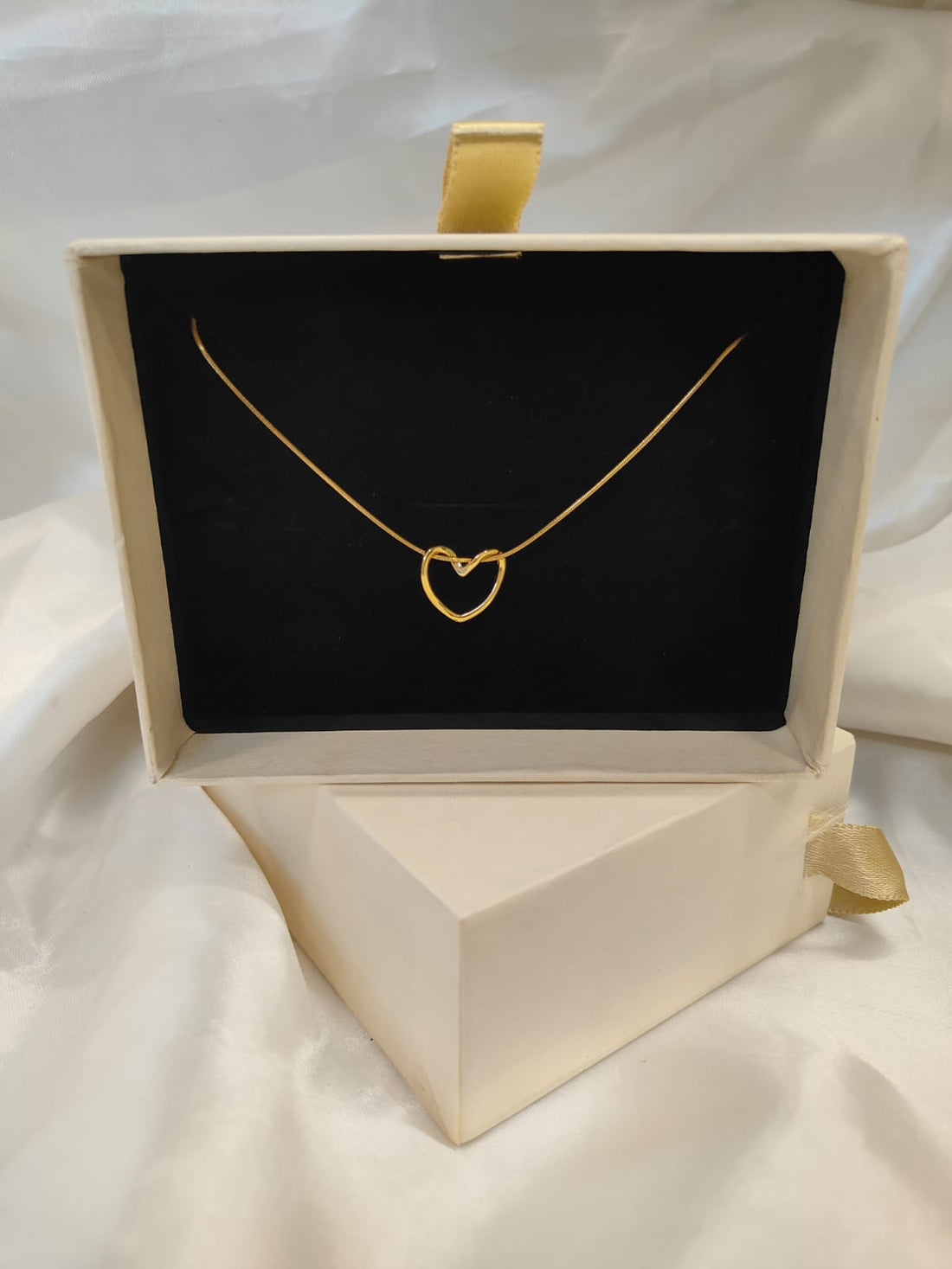 Heart pendant chain