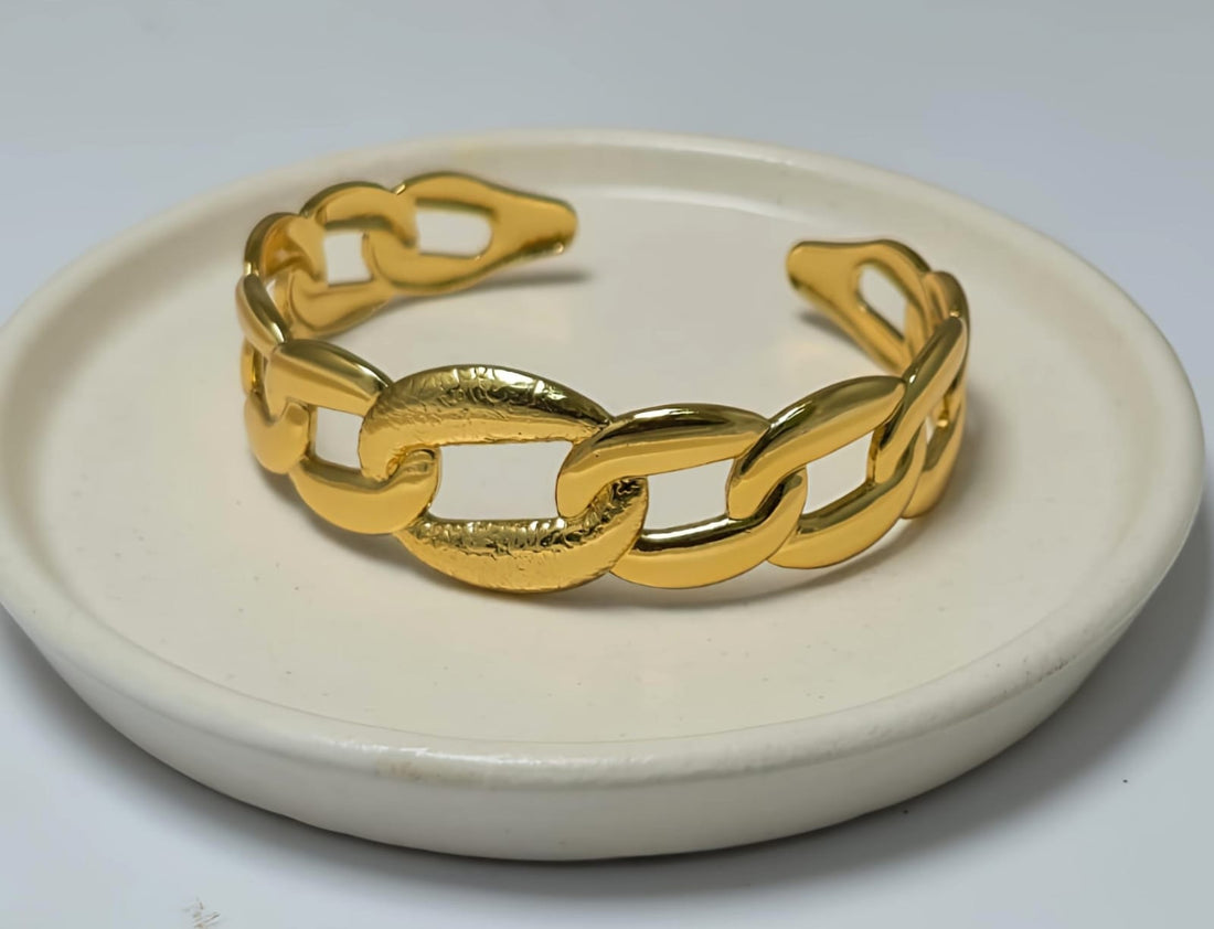 GOLD TONE PLATED CHUNKY LINK CUFF BRACELET