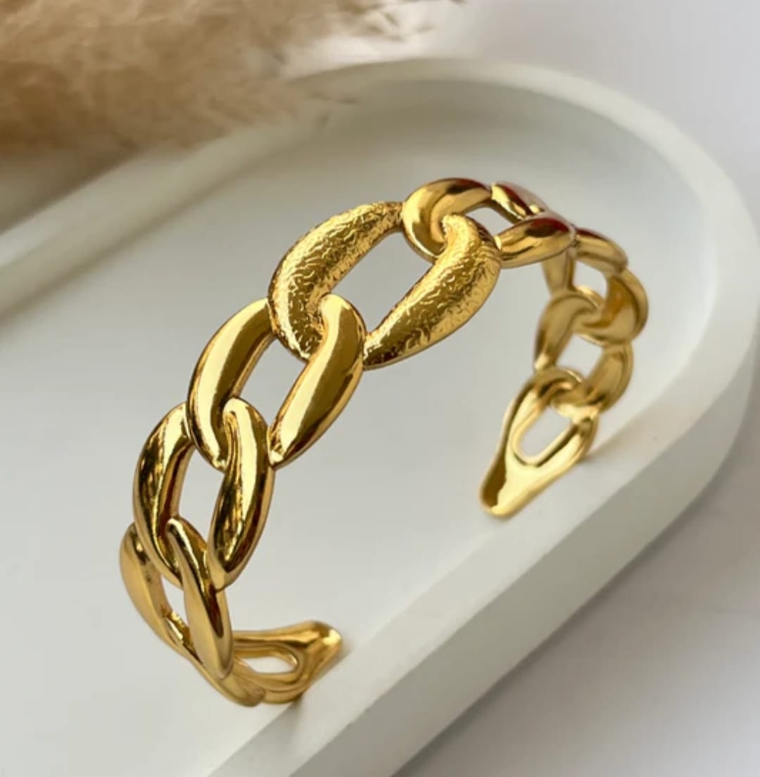 GOLD TONE PLATED CHUNKY LINK CUFF BRACELET